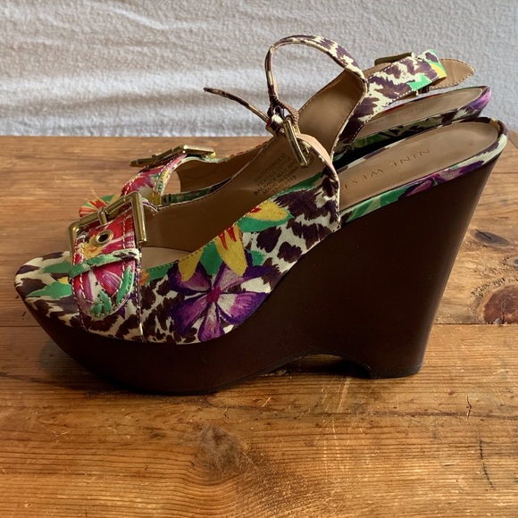 Nine West cheetah flower wedges size 8 - Picture 1 of 5
